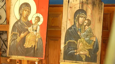Ікони на ящиках з-під набоїв: виставка у Хмельницькому