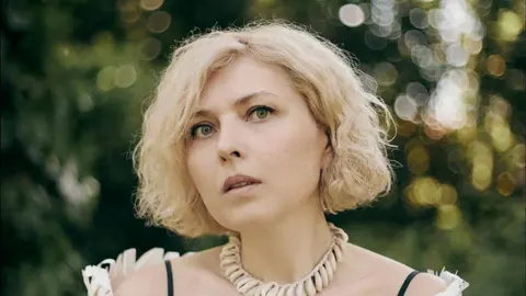 Раптово пішла з життя відома львівська майстриня витинанки Дарія Старух-Альошкіна
