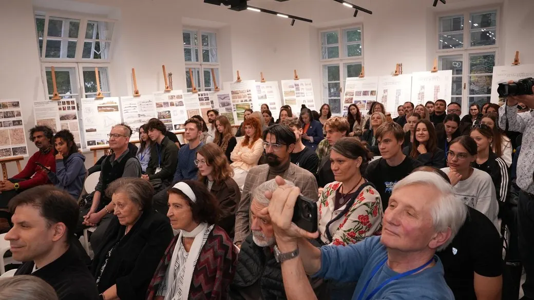 Кіно, яке тримає за руку: як «МІФ» збирає світ навколо Франківська