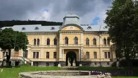 Палац Гредлів на Львівщині відчинив двері для відвідувачів
