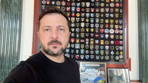Зеленський: виставки зброї під час війни — ризик, якого слід уникати