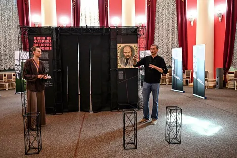 Від Махна до «кіборга» Зайцева: запорізький музей показав війну як фабрику націє