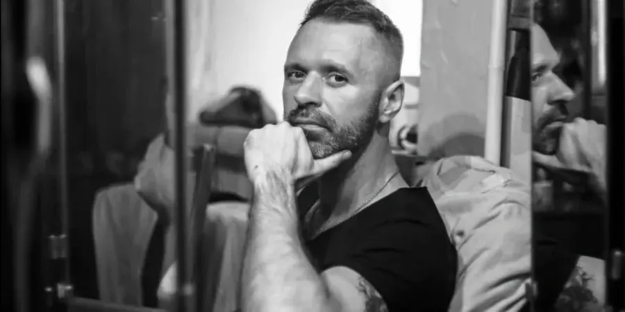 Загинув актор і музикант Костянтин Слободенюк: Чернігів прощається з воїном-митцем