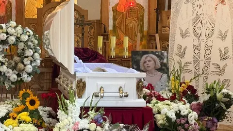 «Крихка, як витинанки»: у Львові попрощалися з Дарією Альошкіною