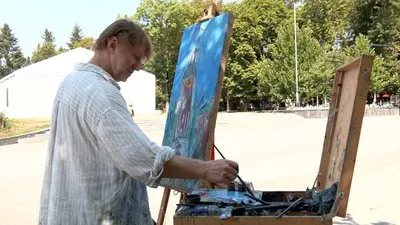 «Вінницька дифузія»: десятеро митців малюють місто під час війни