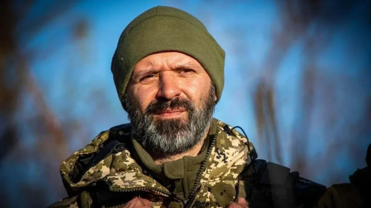 Сопілкар і актор Костянтин Слободенюк: театр Чернігова прощається з воїном-митцем