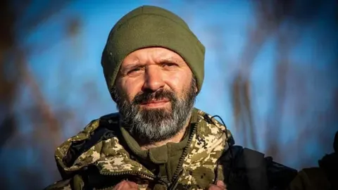 Сопілкар і актор Костянтин Слободенюк: театр Чернігова прощається з воїном-митце