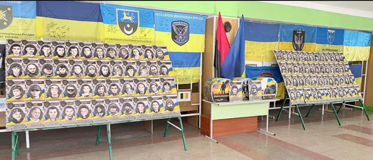 Імена Героїв у шкільних стінах: у Тернополі презентували третій том артбуку