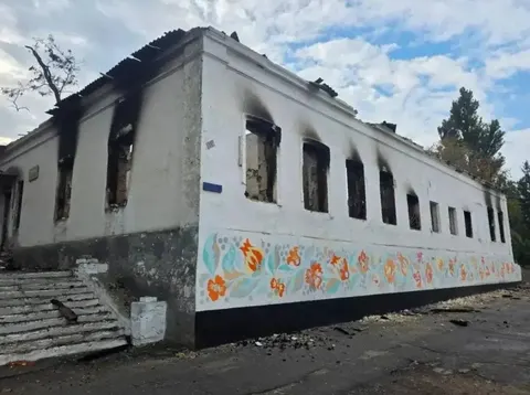 У Горностаївці пошкоджено селищну раду, музичну школу й музей народної творчості