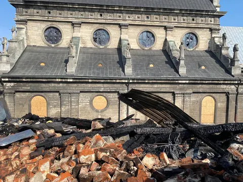 У Львові відновлять вітражі Бернардинського монастиря, пошкоджені російською ата
