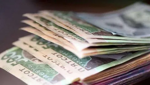 Кабмін підвищує оклади працівникам культури на 70%: перший етап реформи