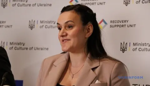 Майже 600 викрадених Росією музейних експонатів внесли до бази Інтерполу