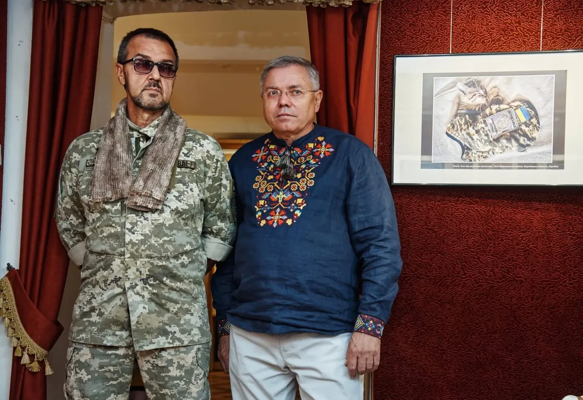 Крізь обстріли: у Львові показують світлини капітана Георгія Сутуріна