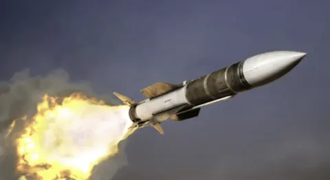 Росія вдарила по полігону під Києвом під час виставки озброєнь: є загиблі